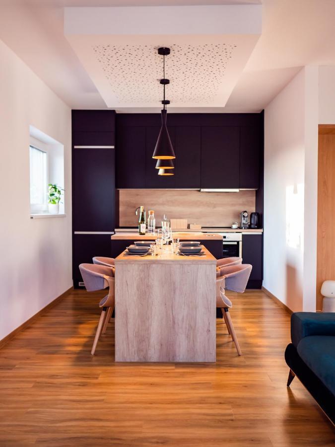 Apartman Eden Roznov pod Radhostem Bagian luar foto