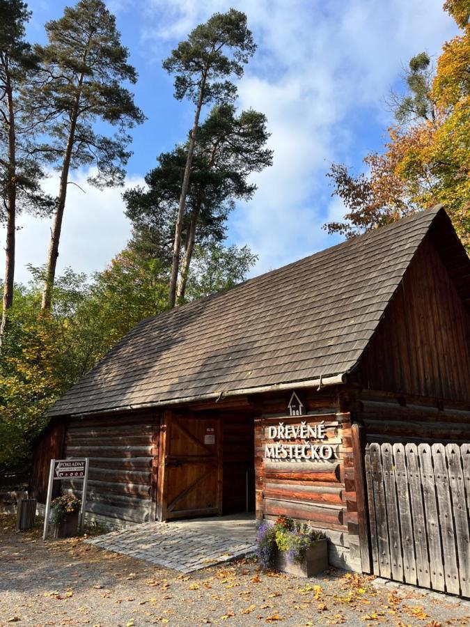 Apartman Eden Roznov pod Radhostem Bagian luar foto