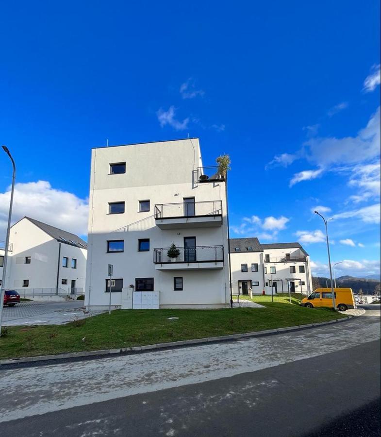 Apartman Eden Roznov pod Radhostem Bagian luar foto